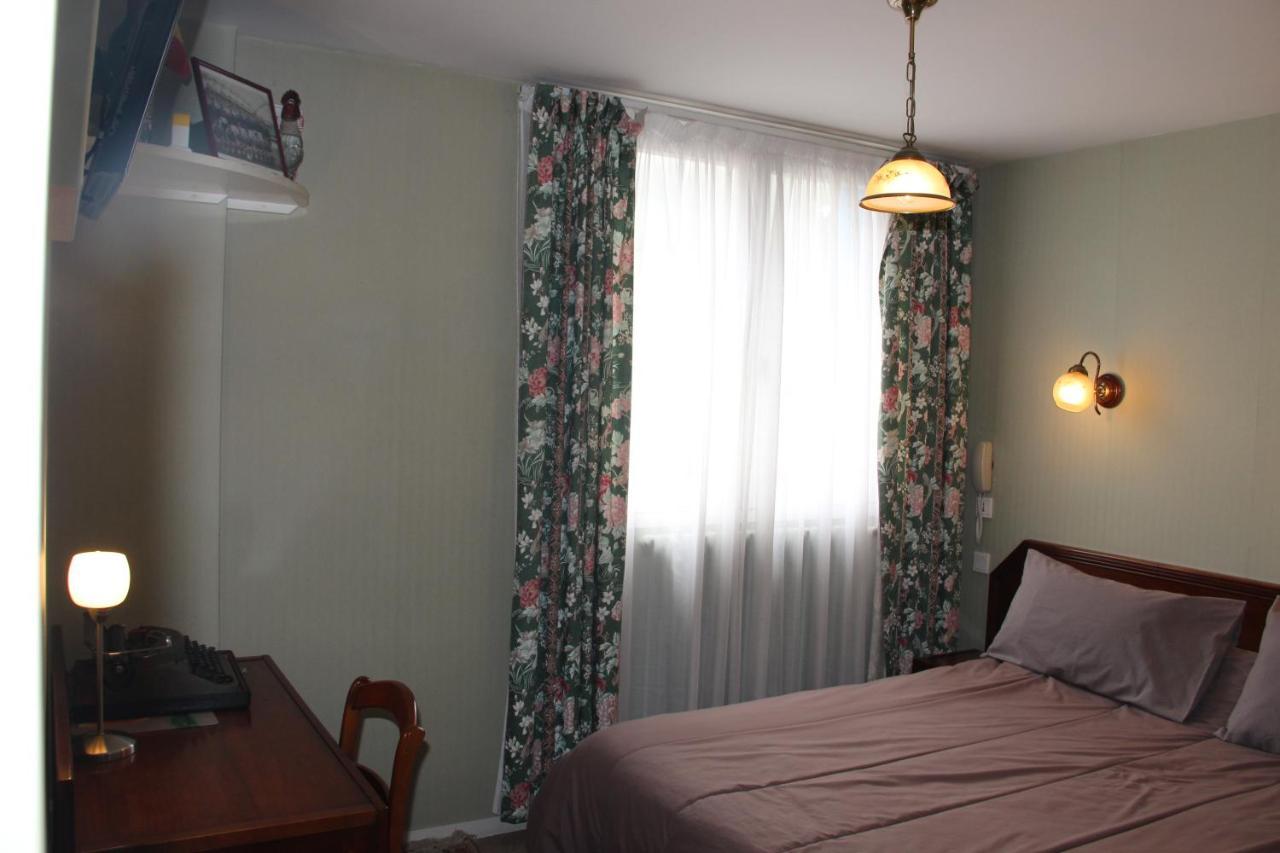 Hotel Le Catala Beaudean Room photo